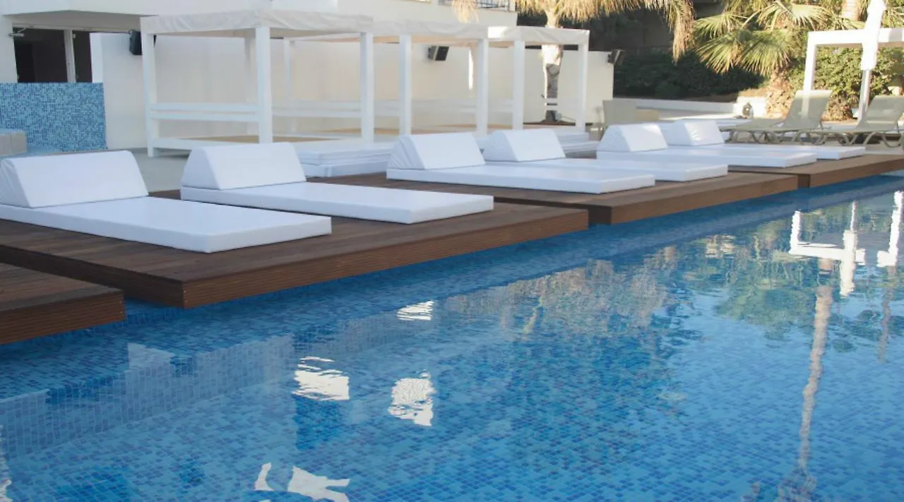 Tsokkos Holidays Hotel Apartments Αγία Νάπα 2*,